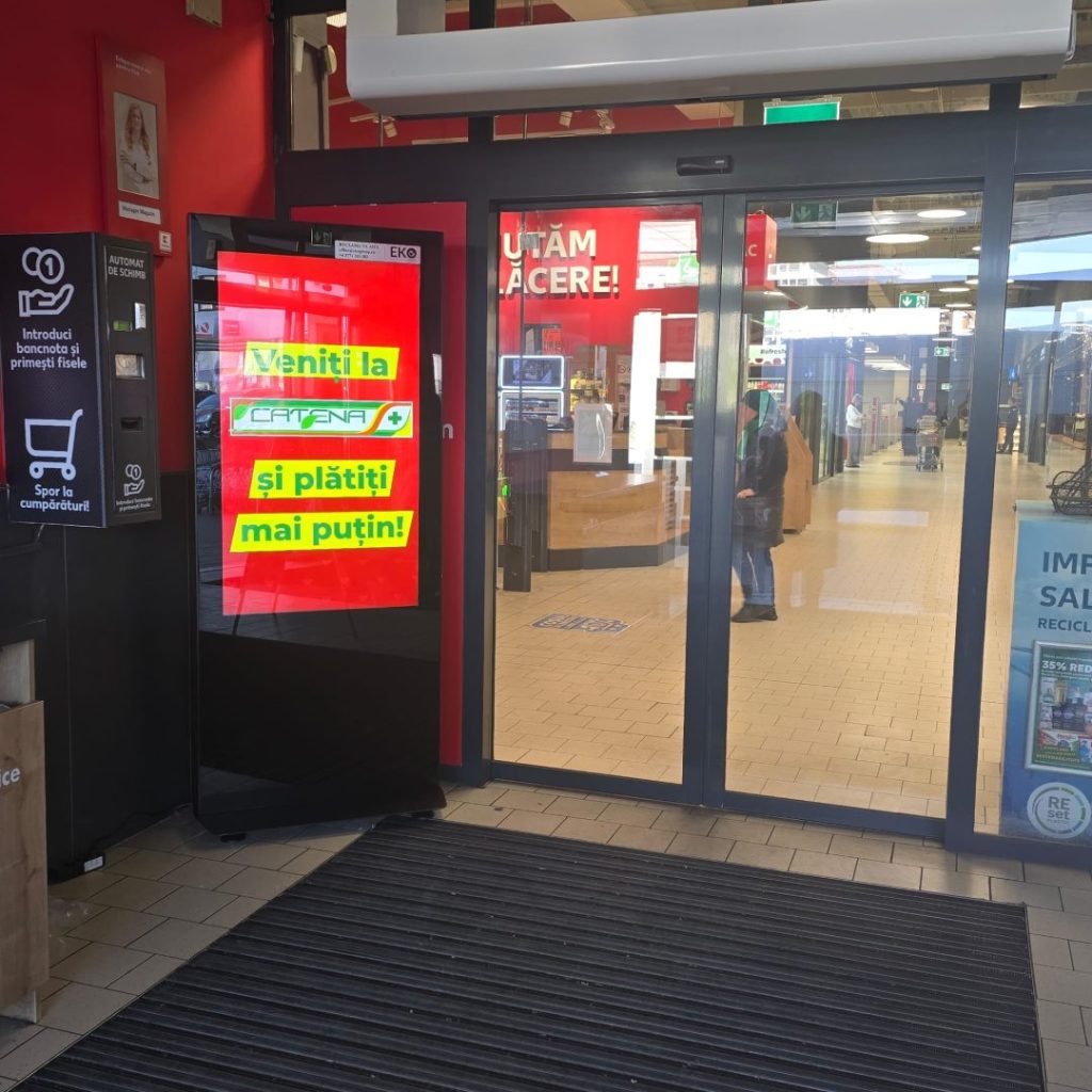 Reteaua-Digitala-Indoor-DOOH-KAUFLAND-Ramnicu-Valcea-8211-Str.-Gib-Mihaescu-4